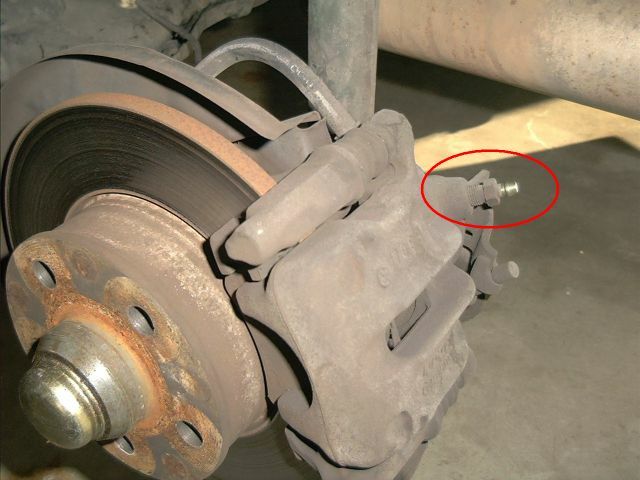 DiskBrakeBleederValve-113620.jpg