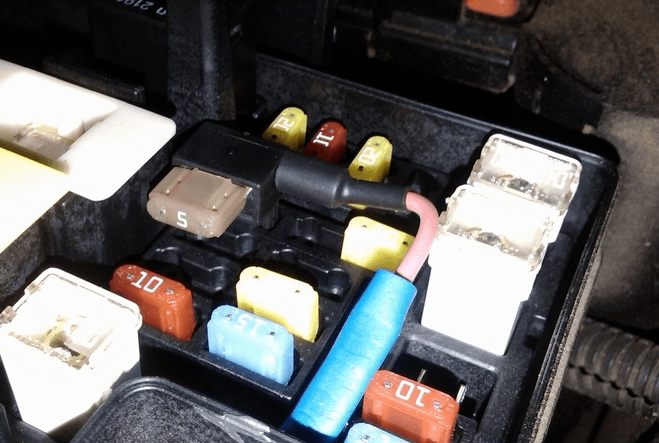 Fuse-tap-in-box-116188.png