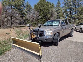 2005 Dodge Dakota with Meyer Plow.jpg