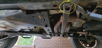 2011 wrangler support bracket.jpg